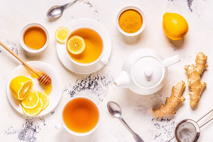 racikan teh hijau campur jahe, lemon, dan madu, 1. Teh jahe dan kunyit, 2. Teh peppermint dan chamomile, 3. Lavender dan lemon, 4. Teh kayu manis dan cengkeh, 5. Teh hijau, lemon, dan madu, 6. Teh adas dan kapulaga, 7. Teh jahe dan rosemary