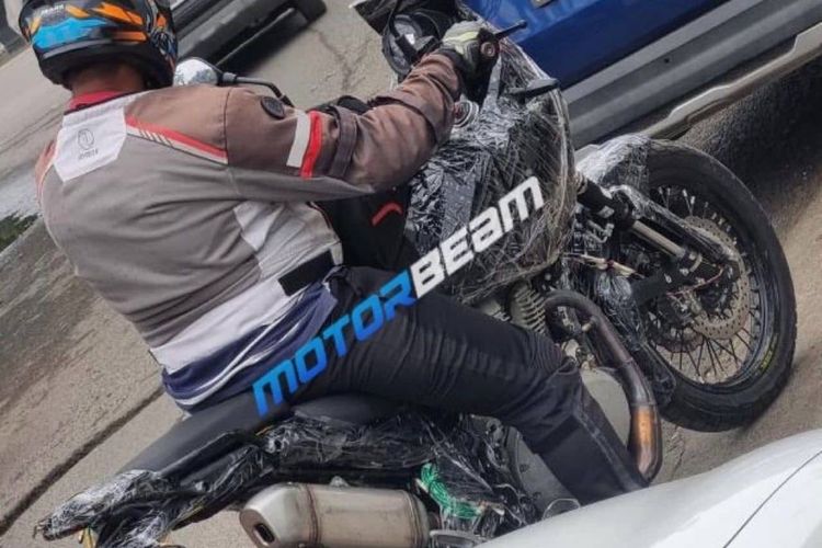 Render Motor Baru Royal Enfield Himalayan 650