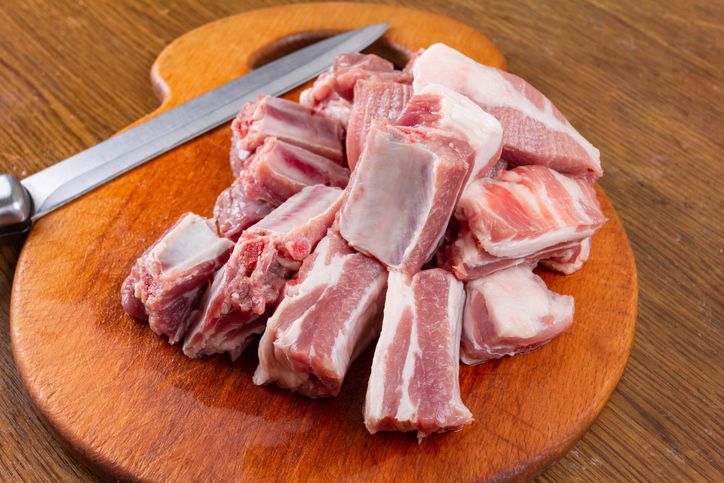 Sering Makan Daging Kurang Matang, Bisa Terserang Infeksi Parasit dan Bakteri
