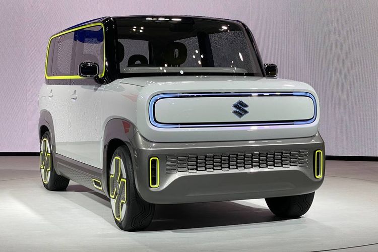 Salah satu mobil konsep andalan, Suzuki eWX, calon Kei Car berteknologi BEV di Japan Mobility Show 2023.