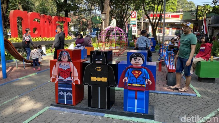 Taman Superhero yang Gratis dan Masih Jadi Primadona di Bandung