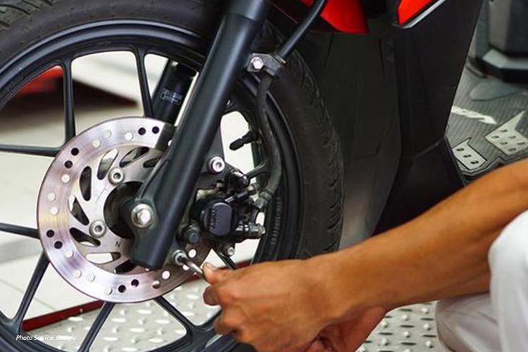 Tanda Rem Motor Minta Diservis, Kenali Sebelum Terlambat