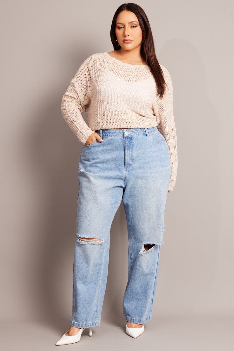 tips outfit celana jeans untuk wanita gemuk, 1. Kenakan Celana Jeans yang Tak Ketat, 2. Pasangkan Celana Jeans dengan Outer, 3. Coba Perpaduan Denim-on-denim, 4. Pilih Celana Jeans Model High-Waist, 5. Andalkan Boyfriend Jeans