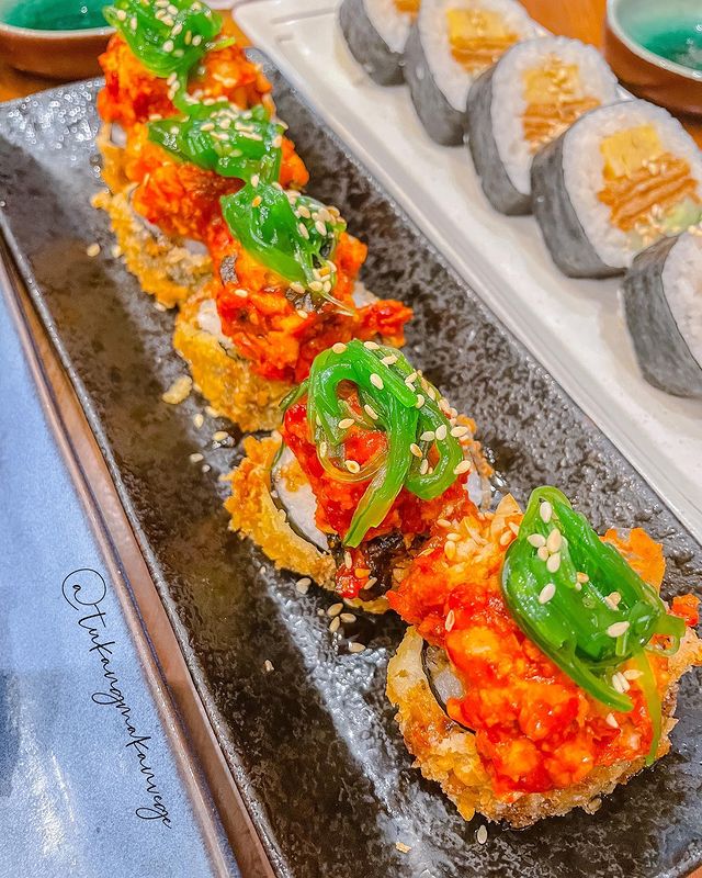 tempat-makan-sushi-di-pik-11