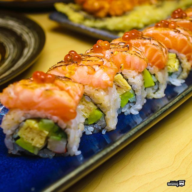 tempat-makan-sushi-di-pik-07