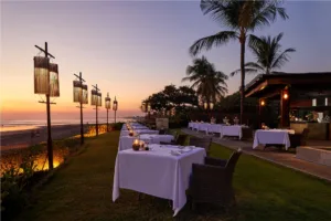 top 6+ rekomendasi dinner romantis di pantai bali bersama pasangan