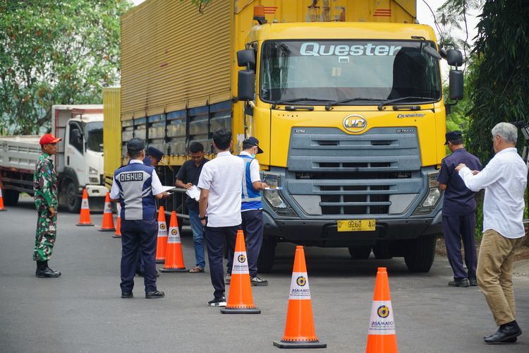 Truk Impor China Usik Bisnis Karoseri Truk di Indonesia